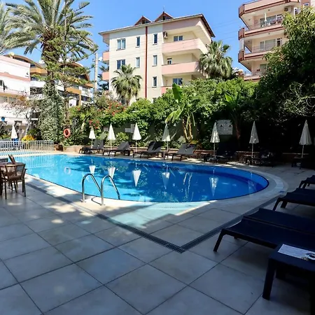 Flower 度假村 阿拉尼亚